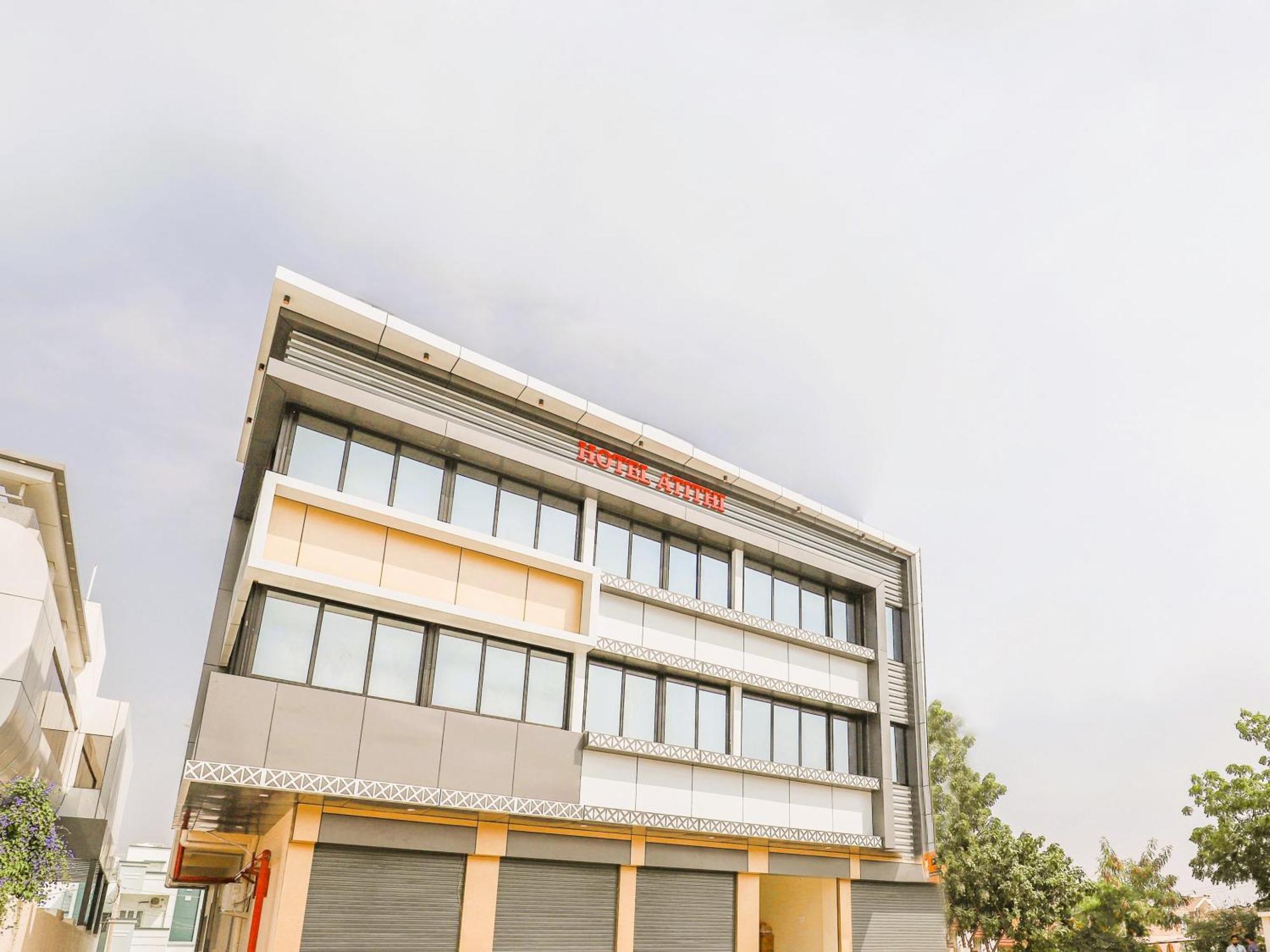 Stayguru Hotel Atithi Бгудж Екстер'єр фото