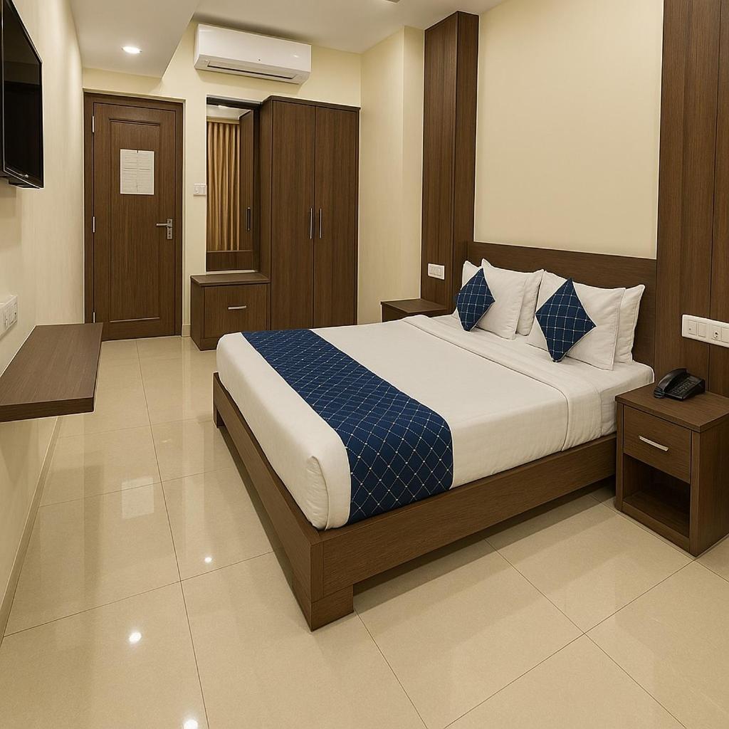 Stayguru Hotel Atithi Бгудж Екстер'єр фото
